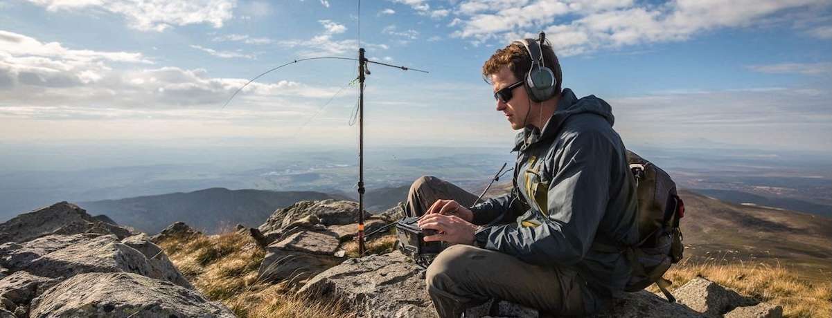 La filosofía QRP: Menos es más. Los Pilares del Éxito en QRP. ¿Cómo empezar en QRP?. Más que una técnica, una Comunidad de radioaficionados.